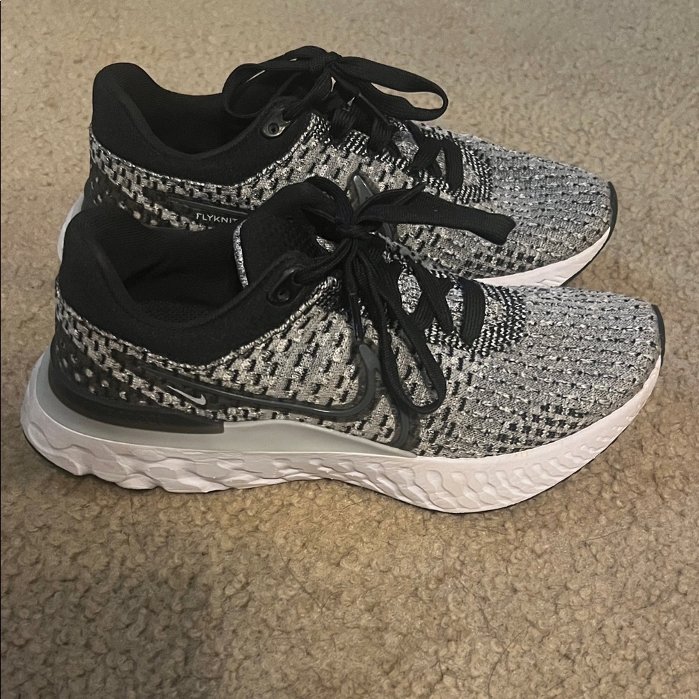 Black and Gray Nike Flyknit react